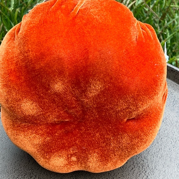 One orange velour gold lace pumpkinš„ Mark Roberts, Katherineās collection style - Picture 4 of 4